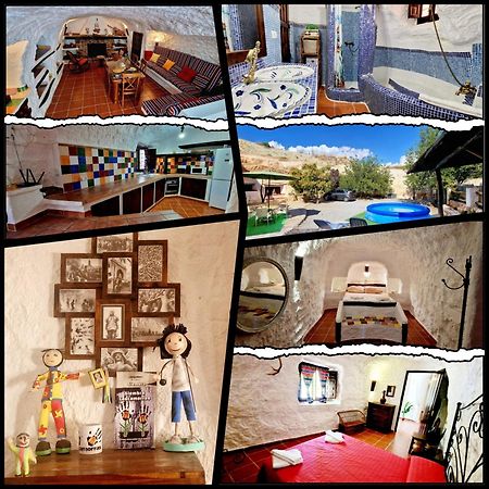 Casa Cueva Cascamorras "Capricho Andaluz" バサ エクステリア 写真
