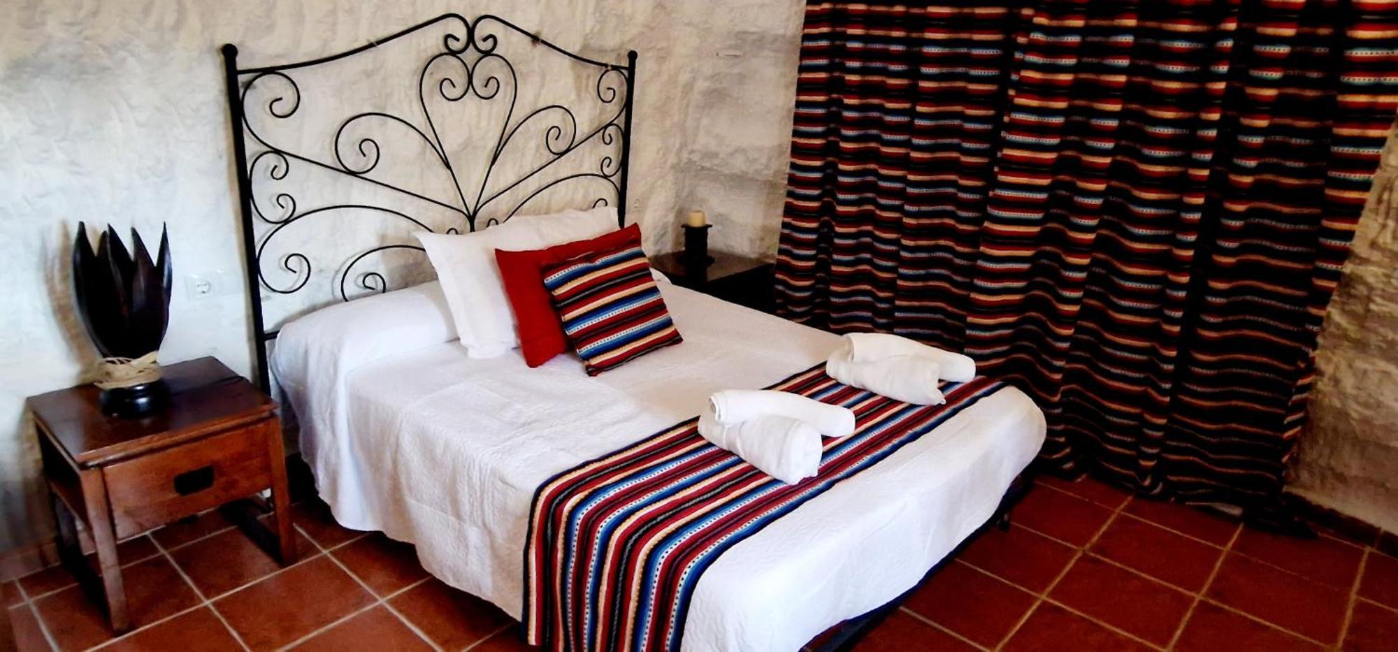 Casa Cueva Cascamorras "Capricho Andaluz" バサ エクステリア 写真