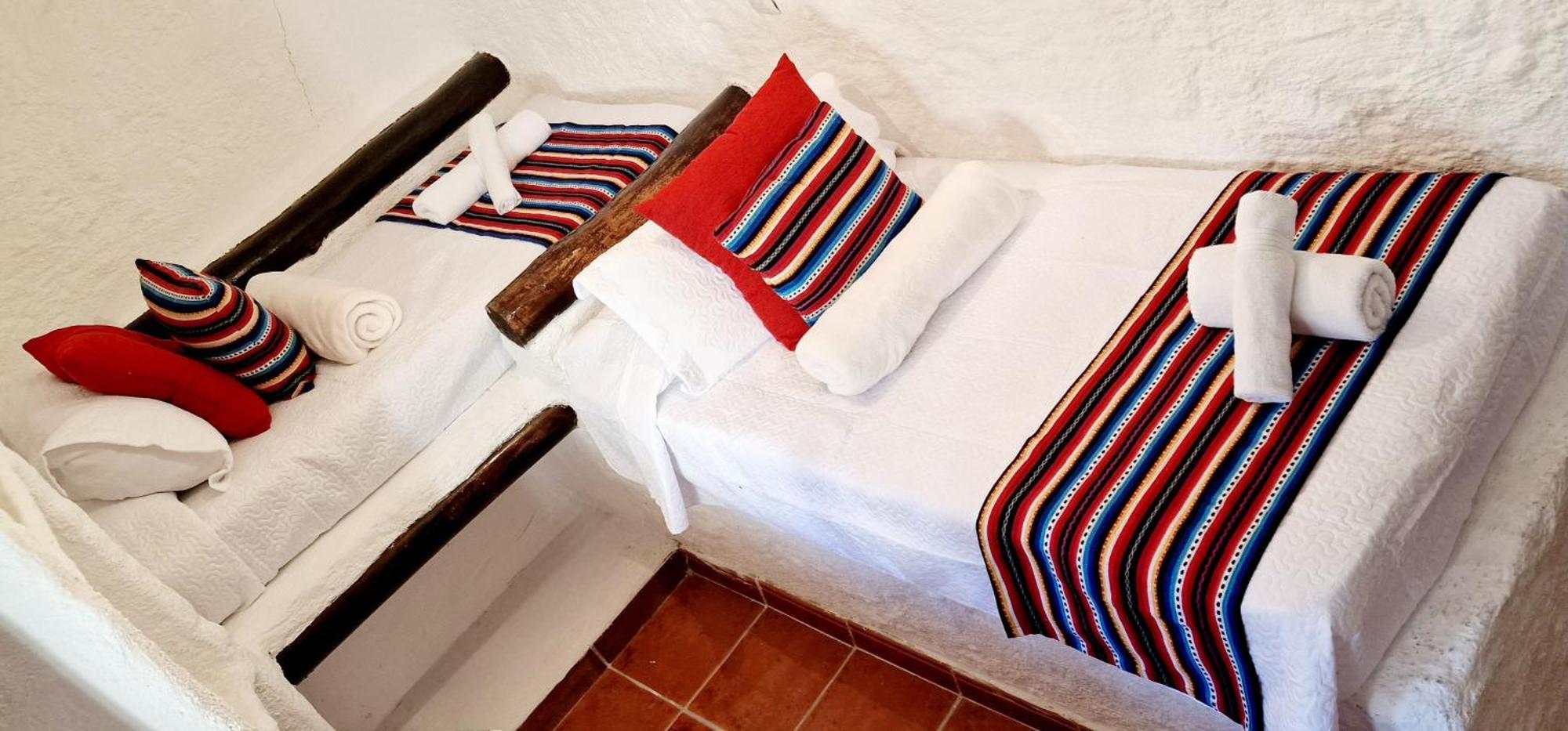 Casa Cueva Cascamorras "Capricho Andaluz" バサ エクステリア 写真
