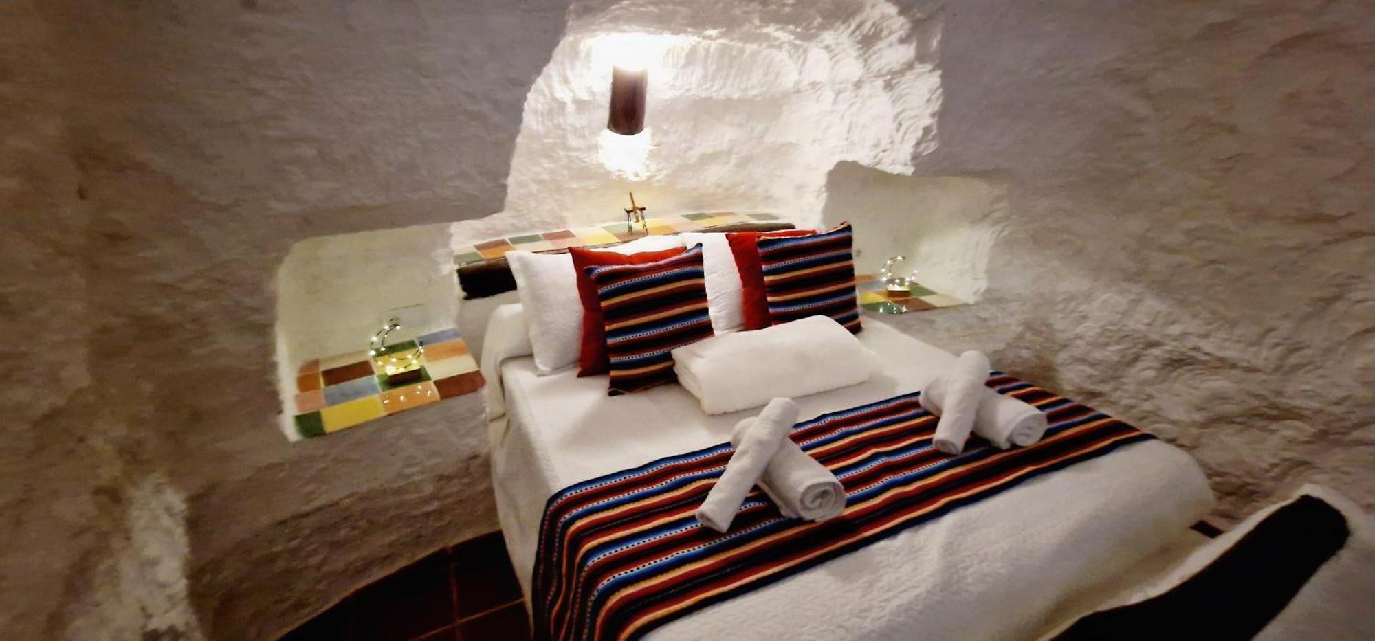 Casa Cueva Cascamorras "Capricho Andaluz" バサ エクステリア 写真
